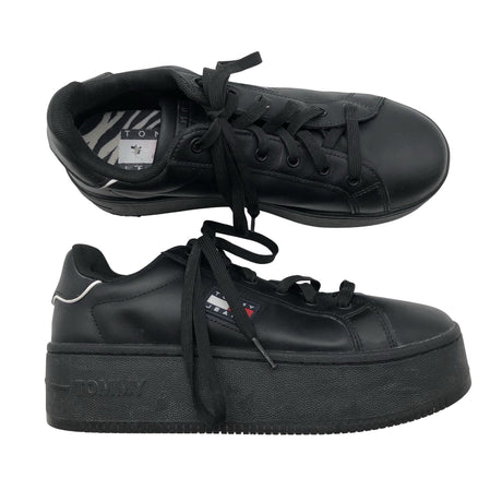 Naisten Tommy Hilfiger - Tennarit, koko 38 - Musta ()
