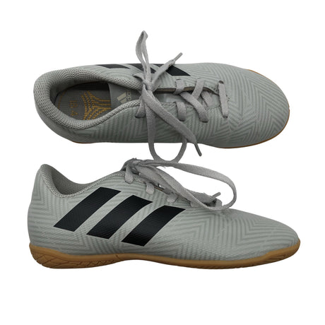 Poikien Adidas - Sisäliikuntakengät, koko 32 - Harmaa ()
