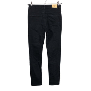 Naisten Perfect Jeans - Farkut, koko 40 - Musta (2)