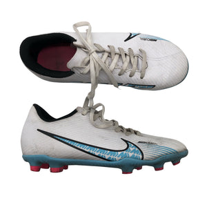 Unisex Nike - Nappulakengät, koko 34 - Valkoinen (1)