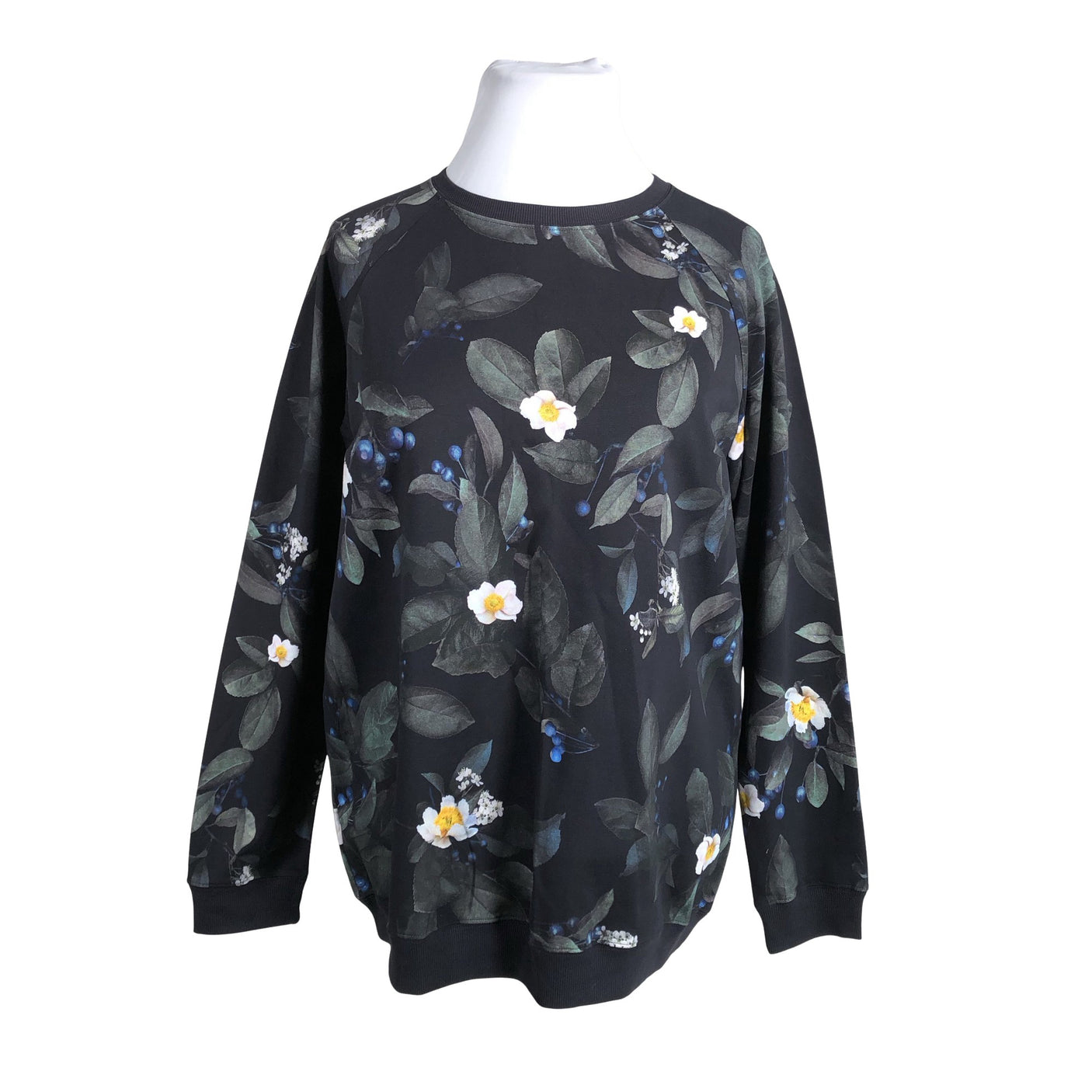 Naisten Uhana Design - Trikoopaita, koko 44 - Musta (1)