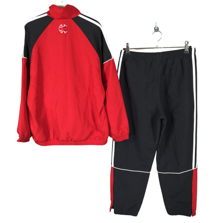 Unisex Adidas - Urheiluasu, koko 134 - 140 - Punainen (2)