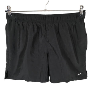Naisten Nike - Urheilushortsit, koko 38 - Musta (1)