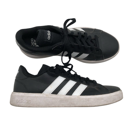 Naisten Adidas - Tennarit, koko 39 - Musta ()