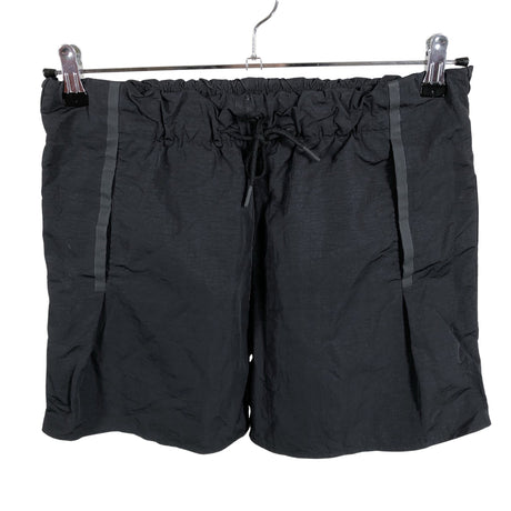 Naisten Nike - Urheilushortsit, koko 38 - Musta ()