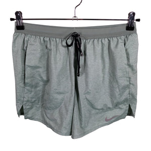 Naisten Nike - Urheilushortsit, koko 38 - Vihreä (1)