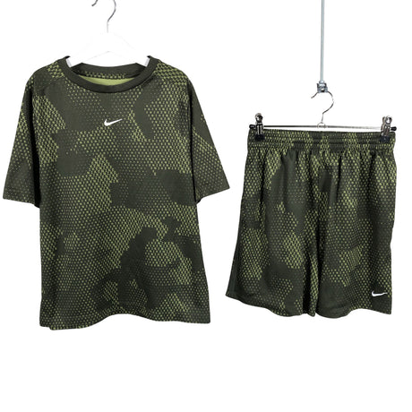 Unisex Nike - Urheiluasu, koko 146 - 152 - Vihreä ()