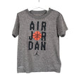 Poikien Jordan (Nike) - Urheilupaita, lyhyet hihat, koko 116 - 122 - Harmaa ()