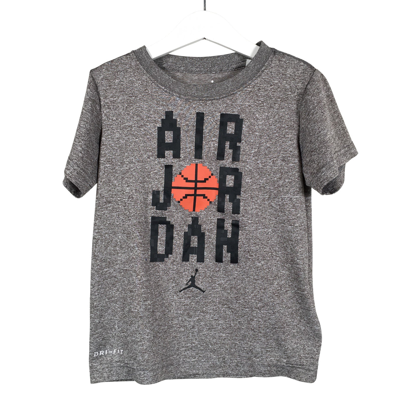 Poikien Jordan (Nike) - Urheilupaita, lyhyet hihat, koko 116 - 122 - Harmaa (1)