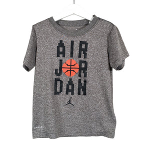 Poikien Jordan (Nike) - Urheilupaita, lyhyet hihat, koko 116 - 122 - Harmaa (1)