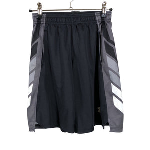 Poikien Under Armour - Urheilushortsit, koko 134 - 140 - Musta (1)
