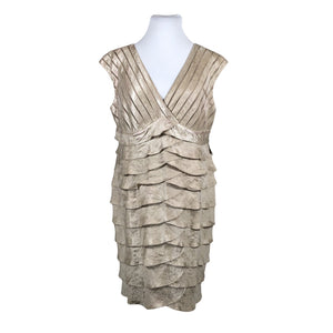 Naisten Adrianna Papell - Juhlamekko, koko 46 - Beige (1)