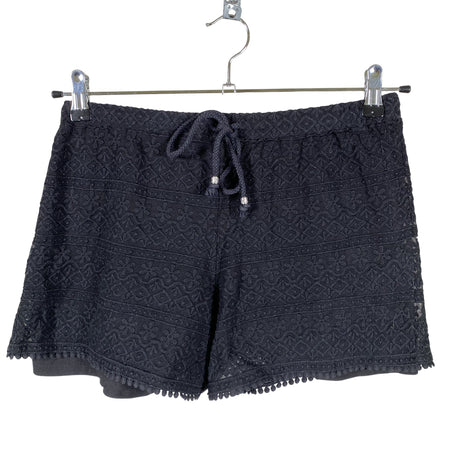 Naisten Vince Camuto - Shortsit, koko 34 - Musta ()