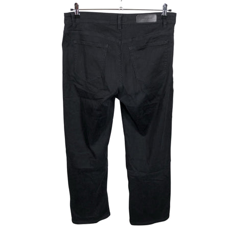 Naisten Perfect Jeans - Farkut, koko 40 - Musta (2)