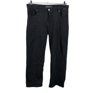 Naisten Perfect Jeans - Farkut, koko 40 - Musta (1)