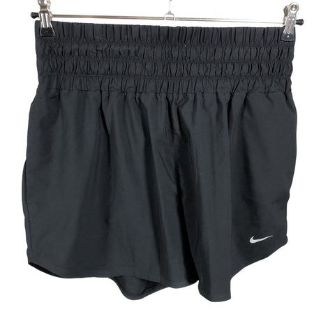Naisten Nike - Urheilushortsit, koko 40 - Musta ()