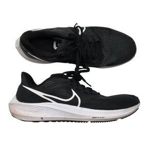 Miesten Nike - Lenkkarit, koko 44 - Musta (1)