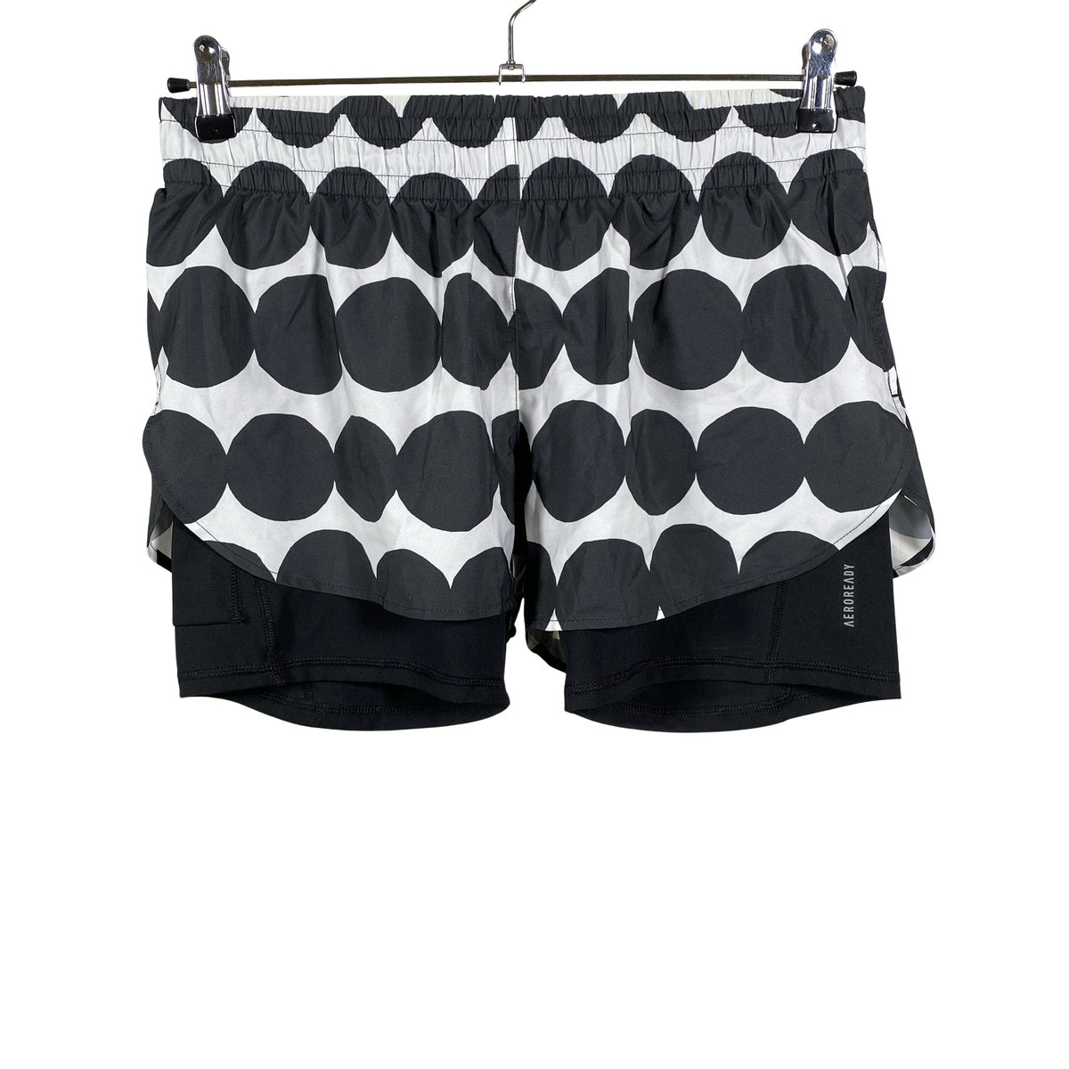 Naisten Adidas - Urheilushortsit, koko 40 - Musta (1)