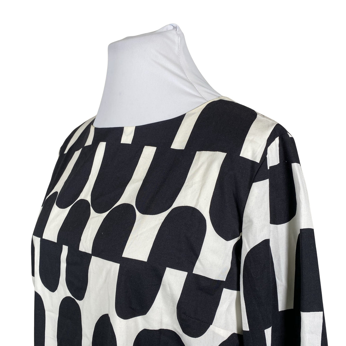 Naisten Marimekko - Kangasmekko, koko 46 - Musta (2)