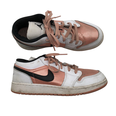 Naisten Jordan (Nike) - Tennarit, koko 40 - Oranssi ()