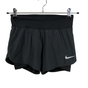 Naisten Nike - Urheilushortsit, koko 34 - Musta (1)
