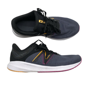 Naisten New Balance - Lenkkarit, koko 40 - Harmaa (1)