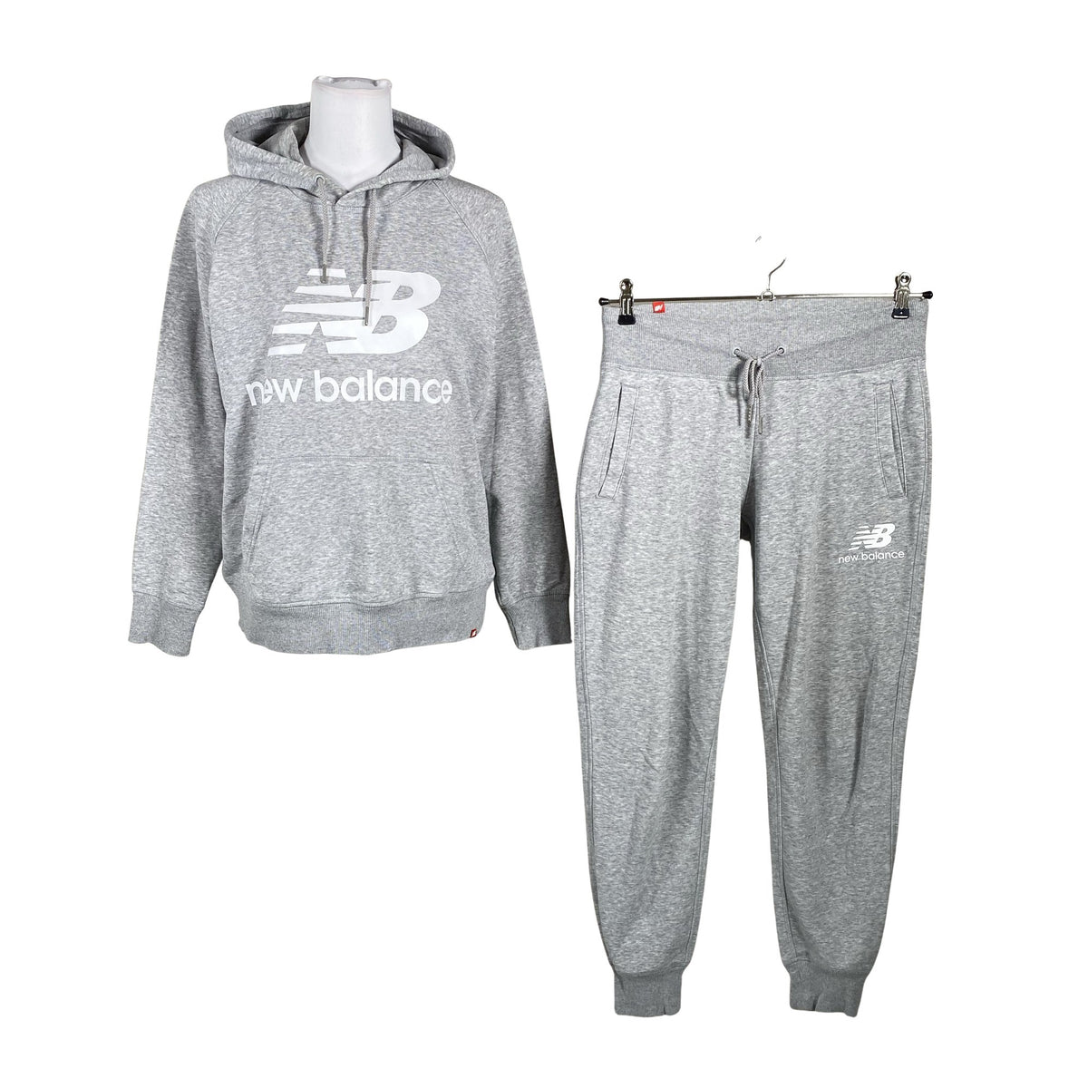 Naisten New Balance - Collegeasu, koko 38 - Harmaa (1)
