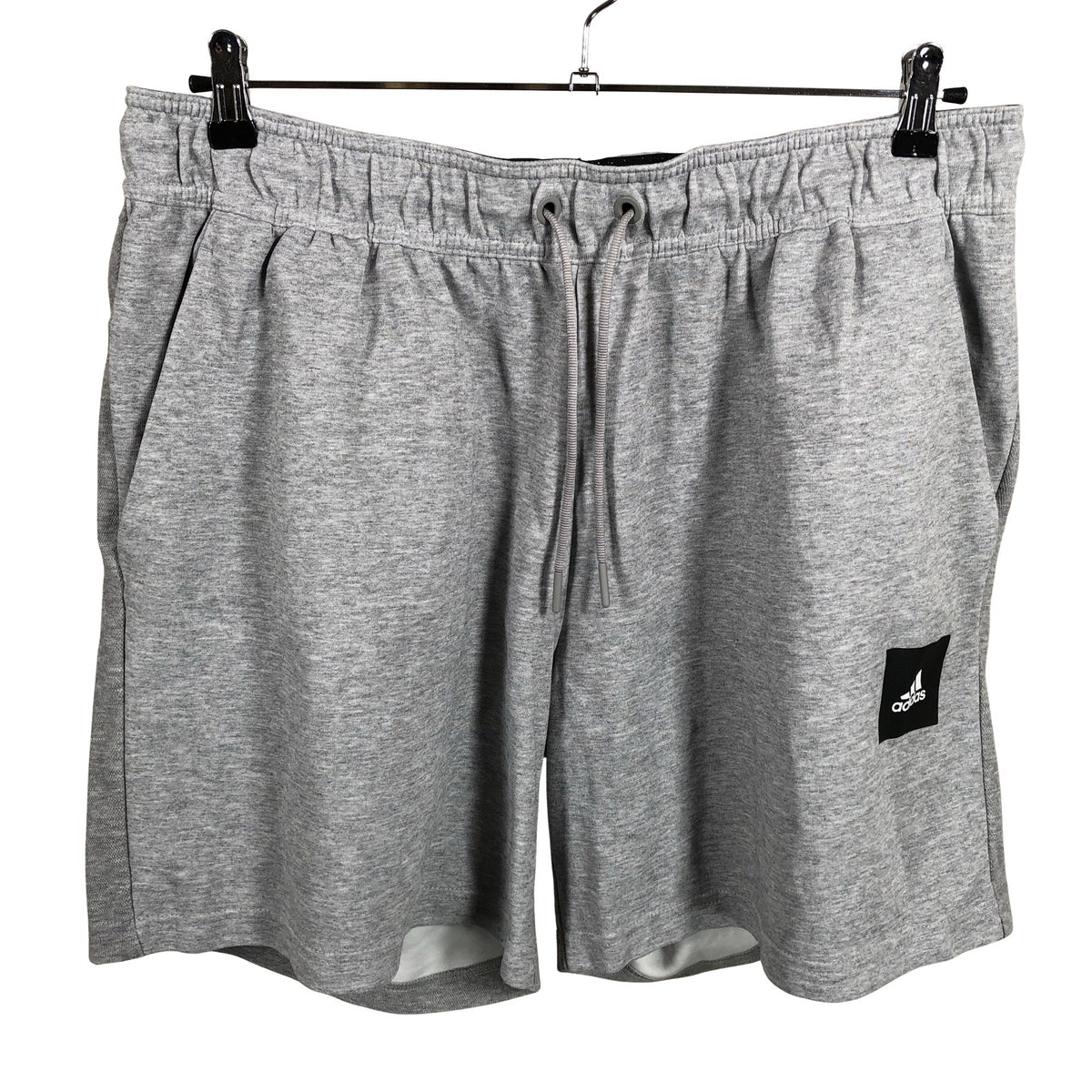 Miesten Adidas - Collegeshortsit, koko XL - Harmaa (1)