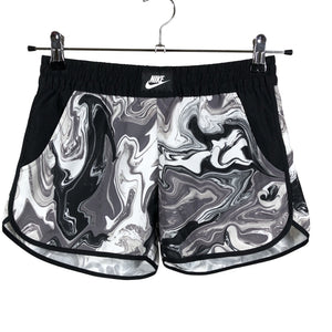 Naisten Nike - Urheilushortsit, koko 34 - Musta (1)