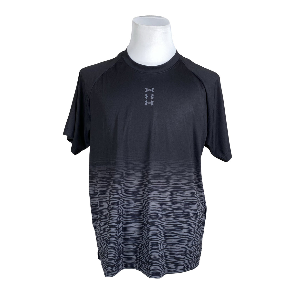 Miesten Under Armour - Urheilupaita, lyhyet hihat, koko L - Musta (1)