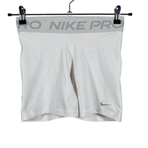 Naisten Nike - Urheilushortsit, koko 38 - Valkoinen (1)