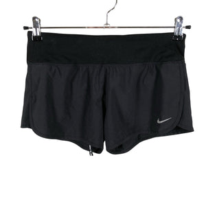 Naisten Nike - Urheilushortsit, koko 36 - Musta (1)