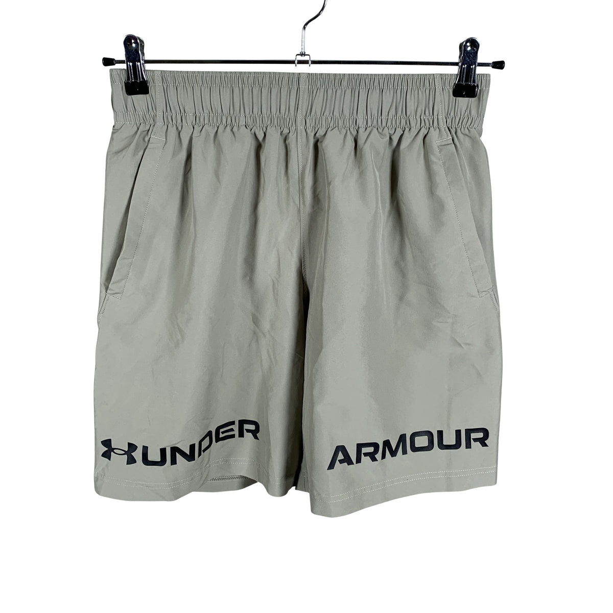 Naisten Under Armour - Urheilushortsit, koko 38 - Vihreä (1)