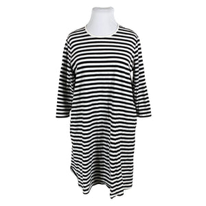 Naisten Marimekko - Trikoomekko, koko 44 - Musta (1)