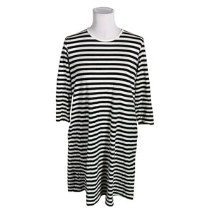 Naisten Marimekko - Trikoomekko, koko 36 - Musta (1)