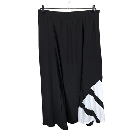 Naisten Adidas - Kangashame, koko 40 - Musta ()