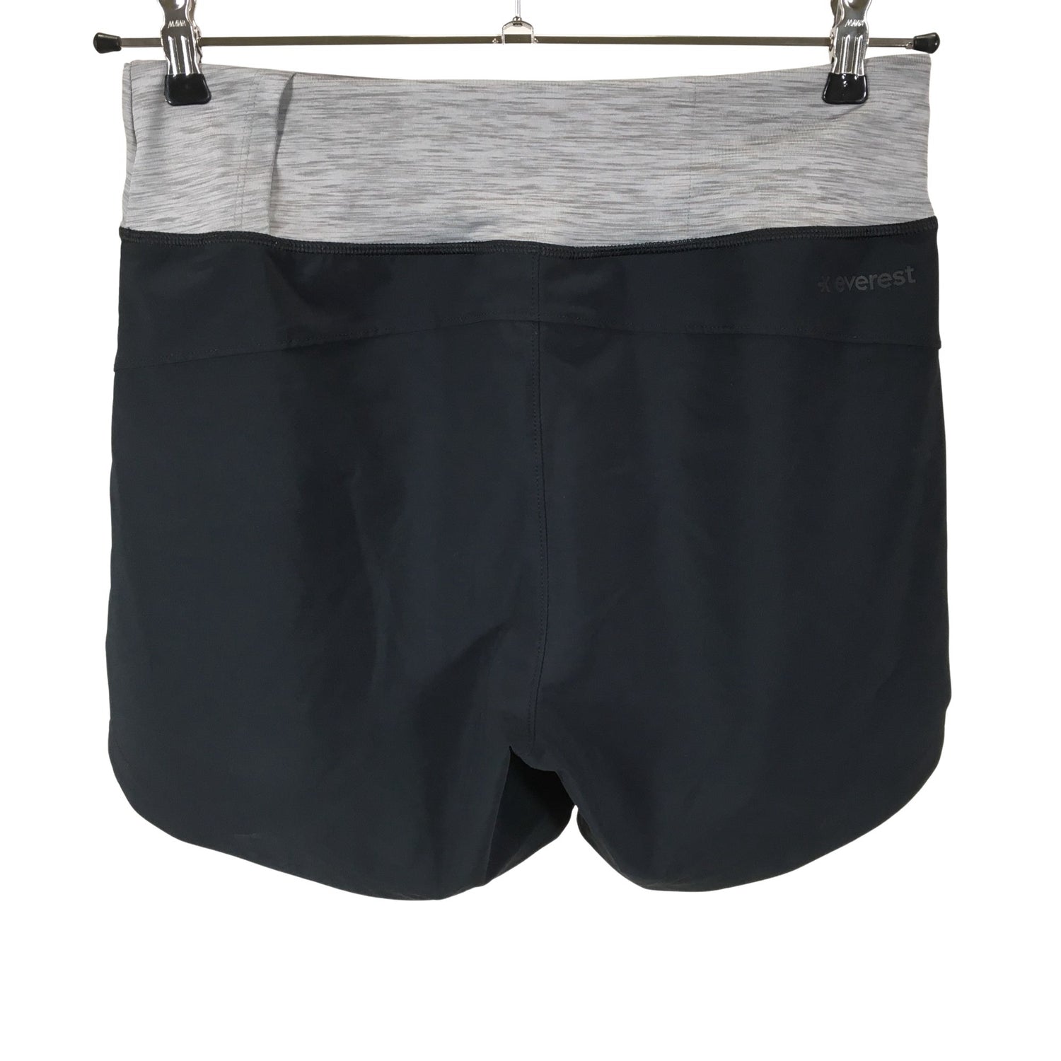  Urheilushortsit  Urheilushortsit, koko 40  Everest 