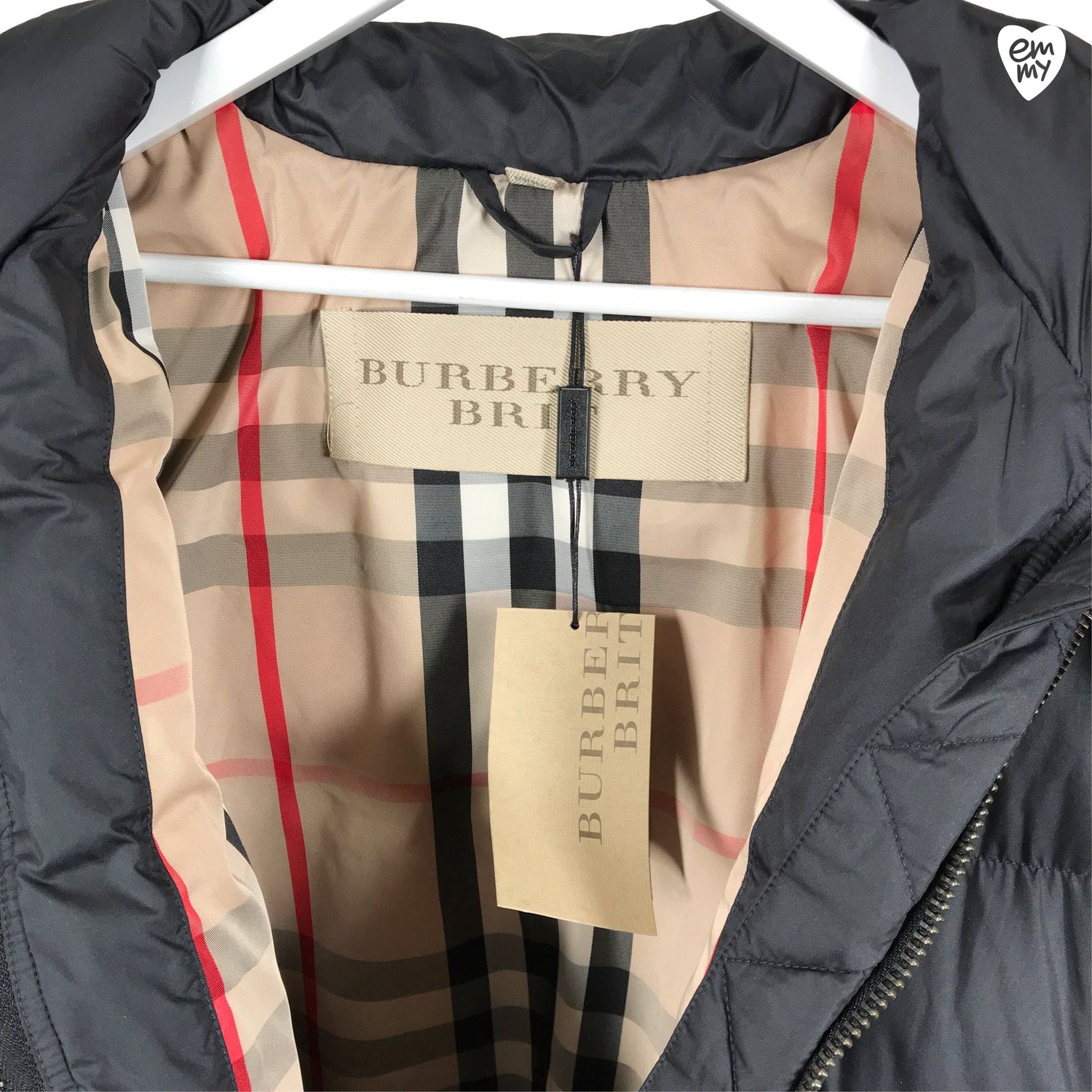  Untuvatakki  Untuvatakki, koko 42  Burberry 