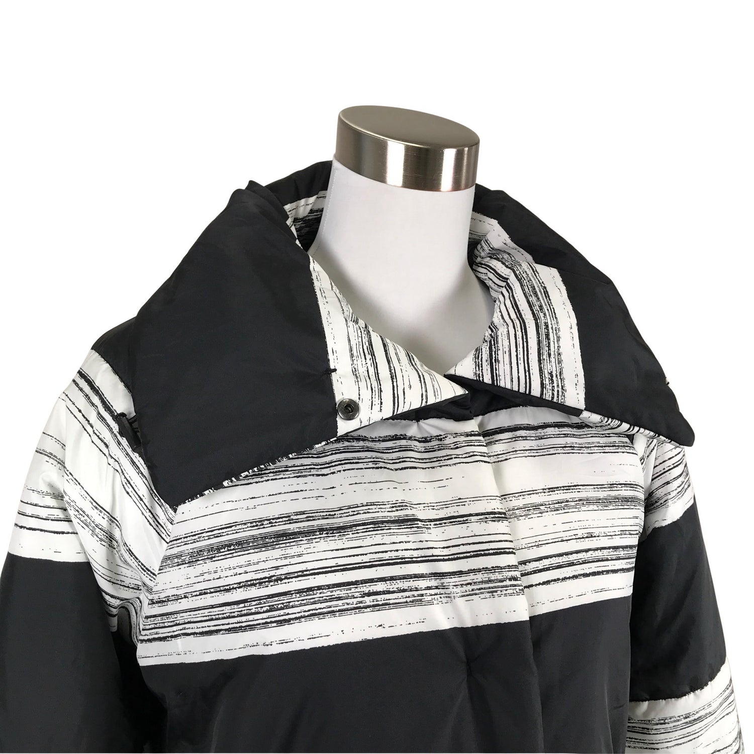  Kevyttoppatakki  Kevyttoppatakki, koko 36  Marimekko 