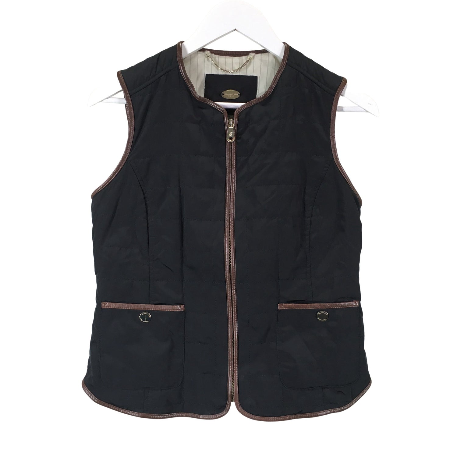  Urheiluliivi  Ulkoiluliivi, koko 38  Massimo Dutti 