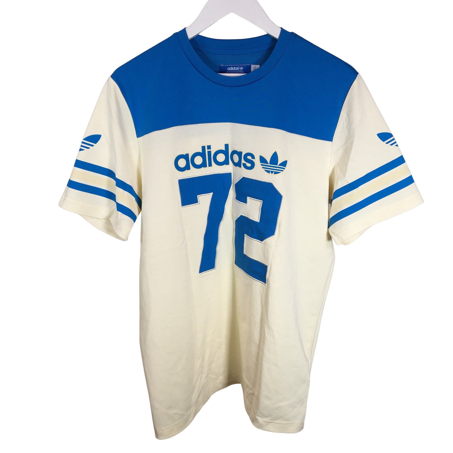 T-paita  T-paita, koko L  Adidas 