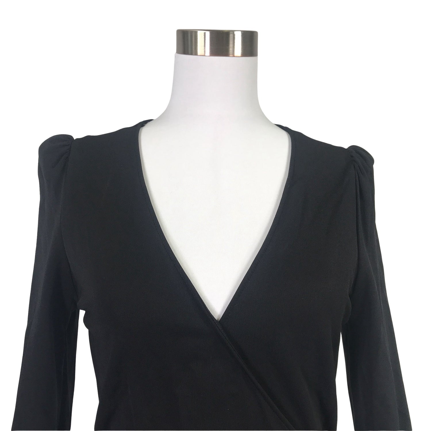  Mekko  Trikoomekko, koko 38  Massimo Dutti 