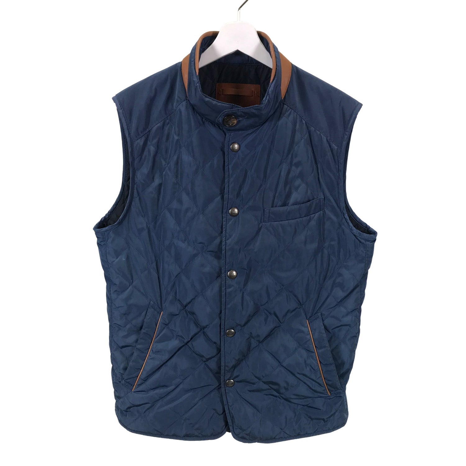  Urheiluliivi  Ulkoiluliivi, koko M  Massimo Dutti 