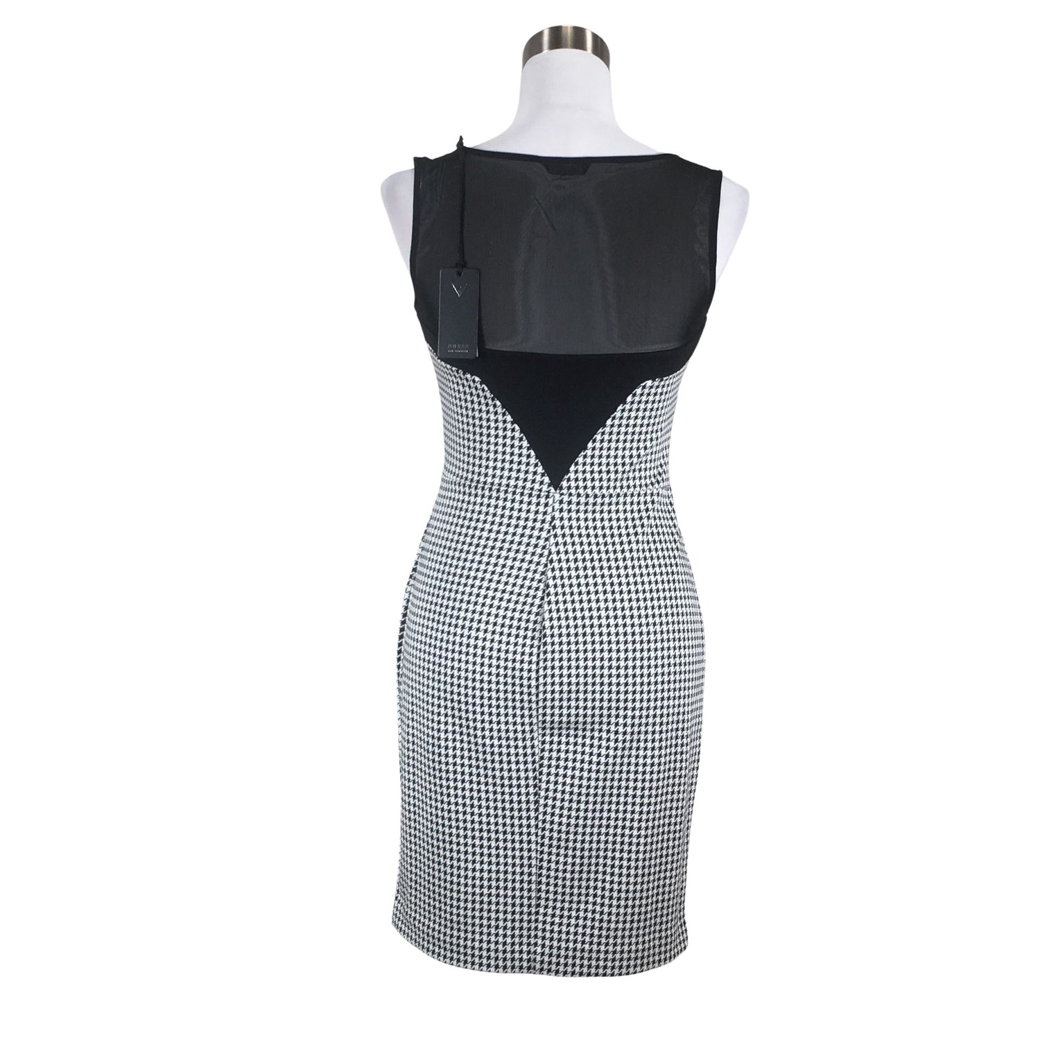  Mekko  Trikoomekko, koko 36  Guess 