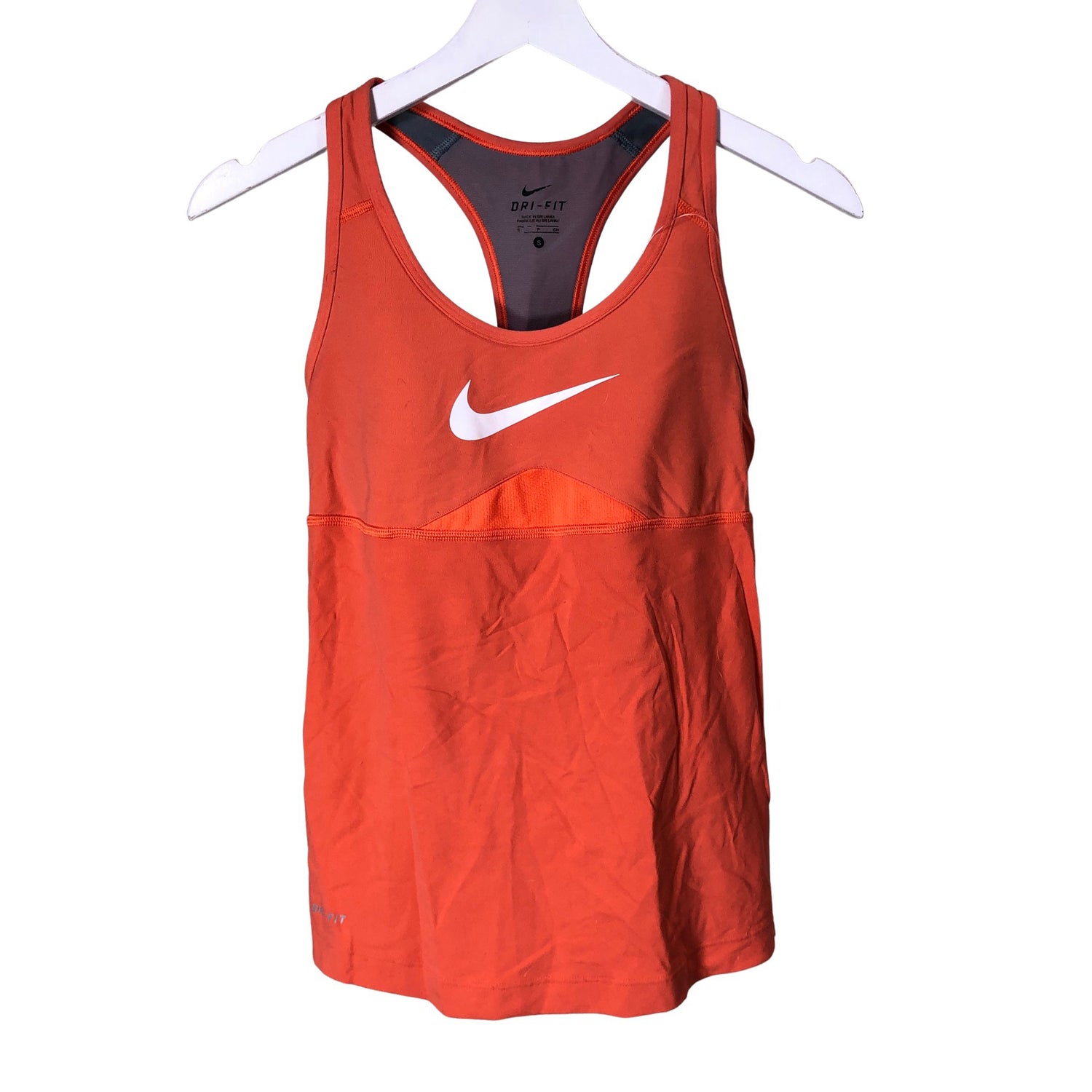  Urheilutoppi  Urheilutoppi, koko 36  Nike 