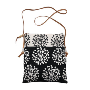 Unisex Aarikka - Olkalaukku, koko Midi -  (1)