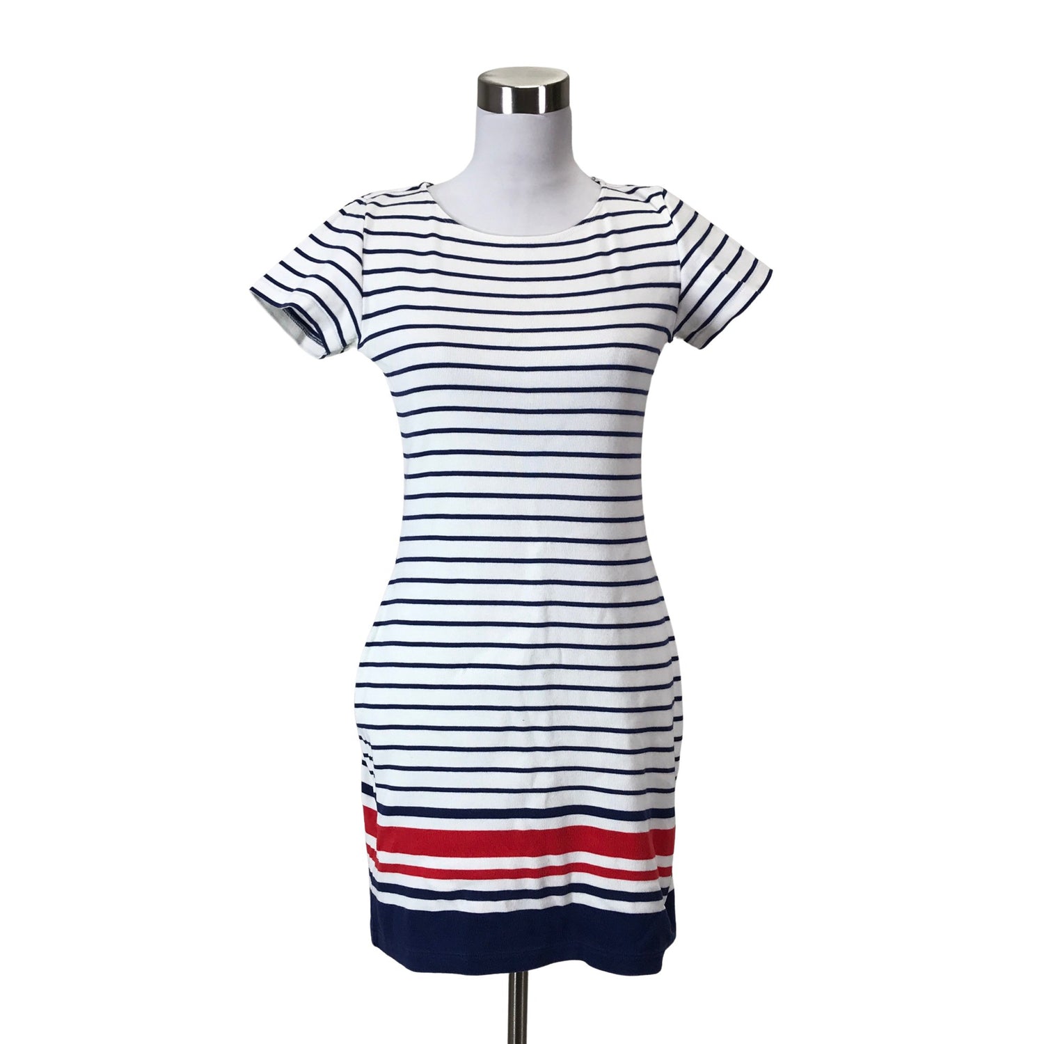  Mekko  Trikoomekko, koko 38  Henri Lloyd 