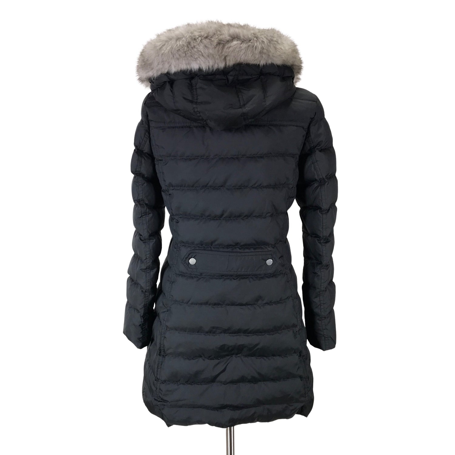  Untuvatakki  Untuvatakki, koko 36  Tommy Hilfiger 