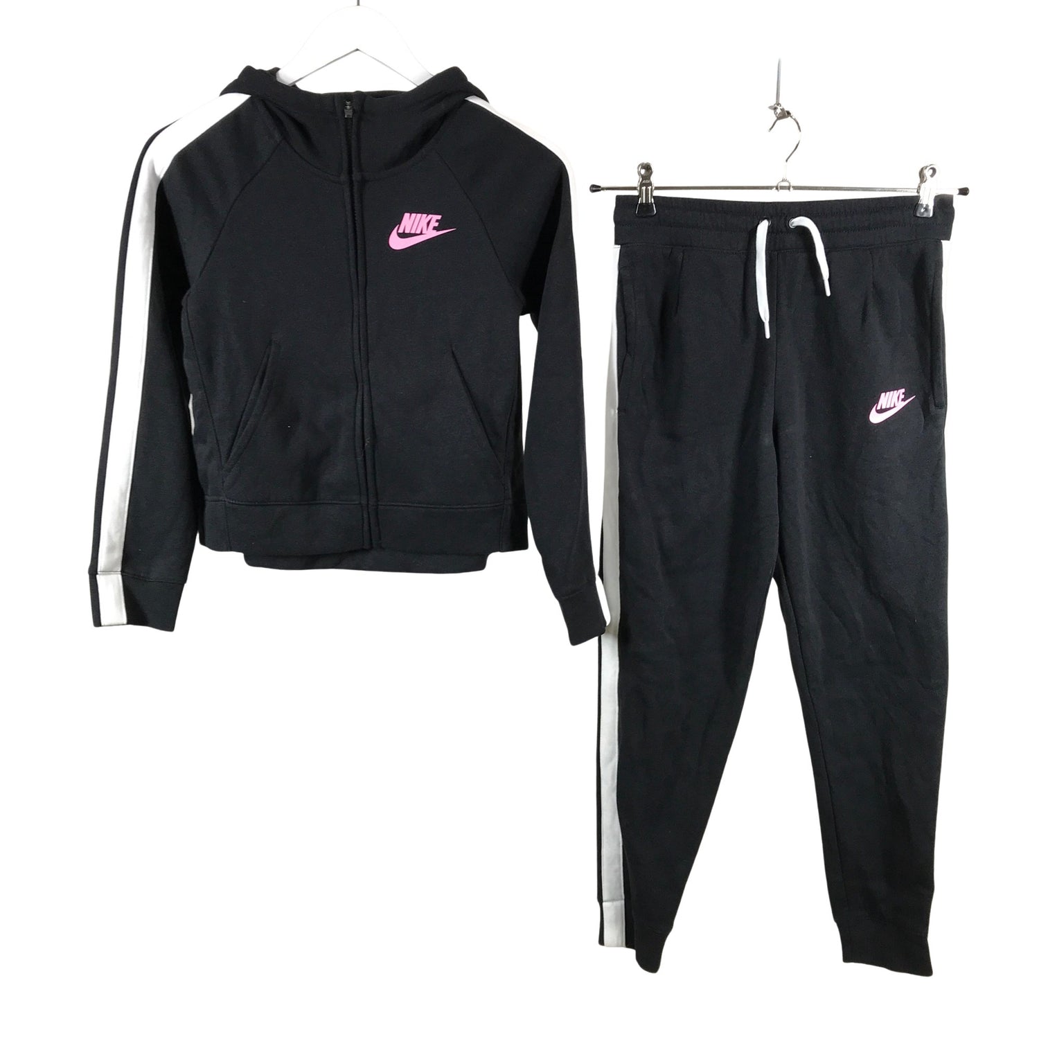  Collegeasu  Collegeasu, koko 146 - 152  Nike 
