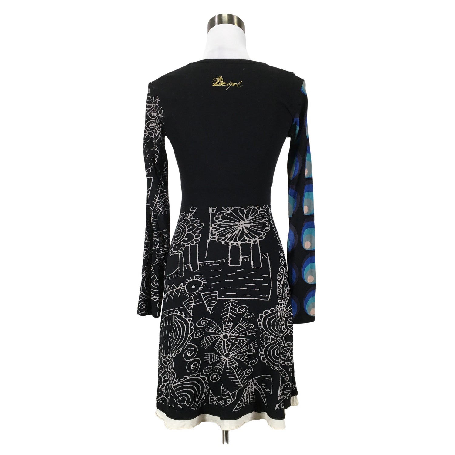  Mekko  Trikoomekko, koko 36  Desigual 